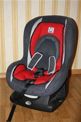 Продам автокресло Geoby