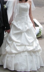 Продам свадебное платье со шлейфом Чернигов, 2000 грн